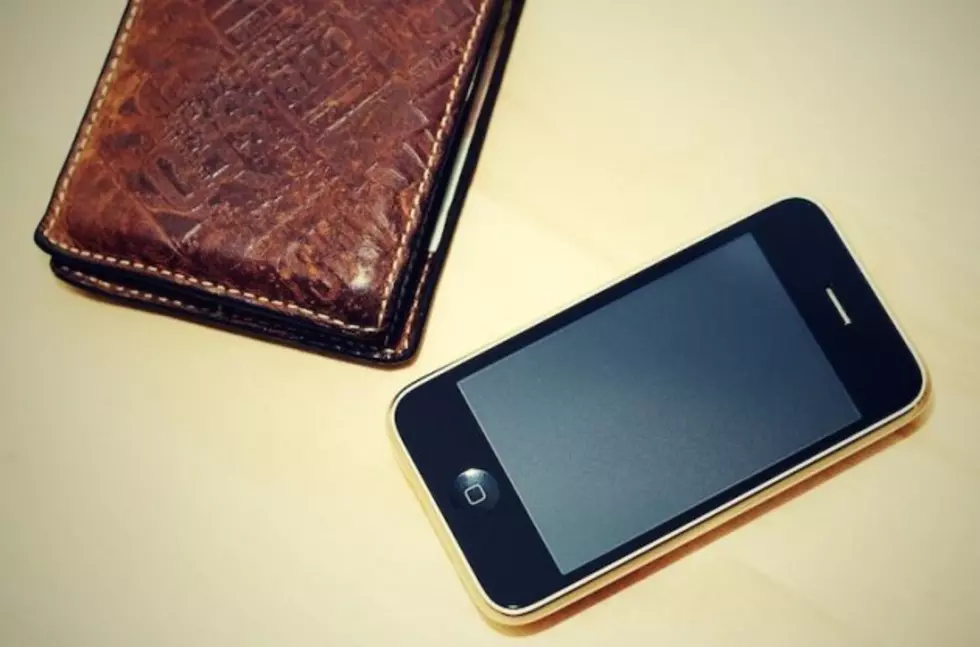 Would You Rather Lose Your Wallet or Your Smartphone? &#8212; Survey of the Day