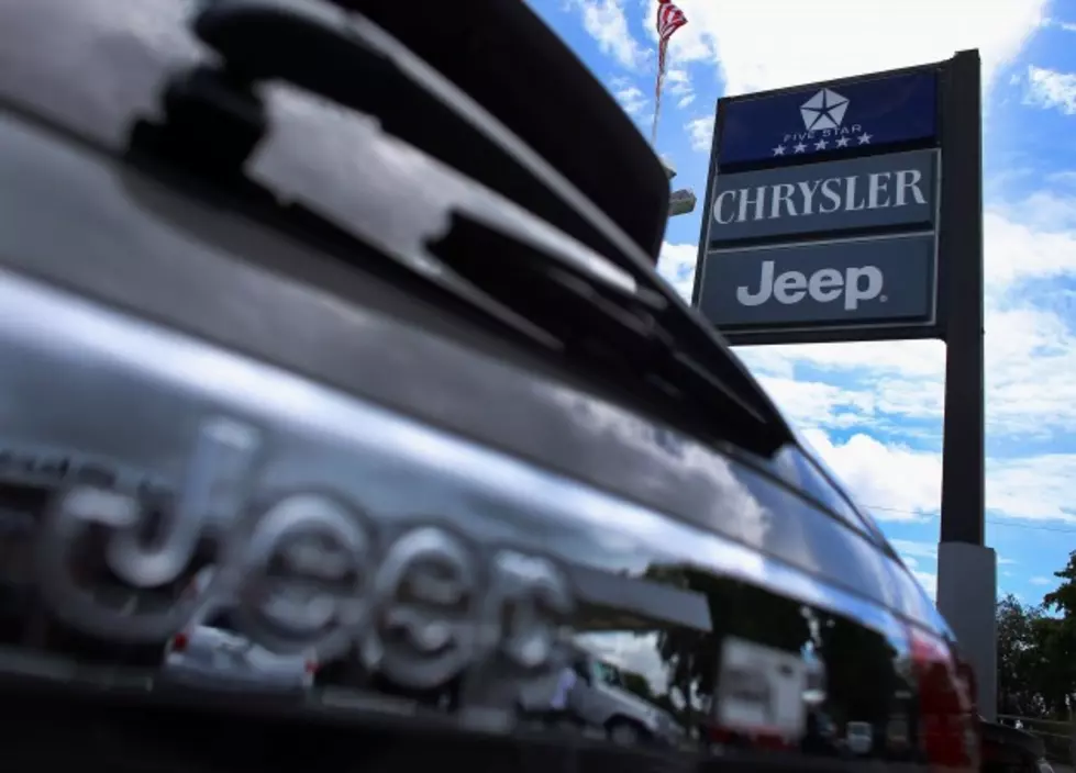 Chrysler Recalls Nearly 745,000 Jeeps Due to Faulty Airbags