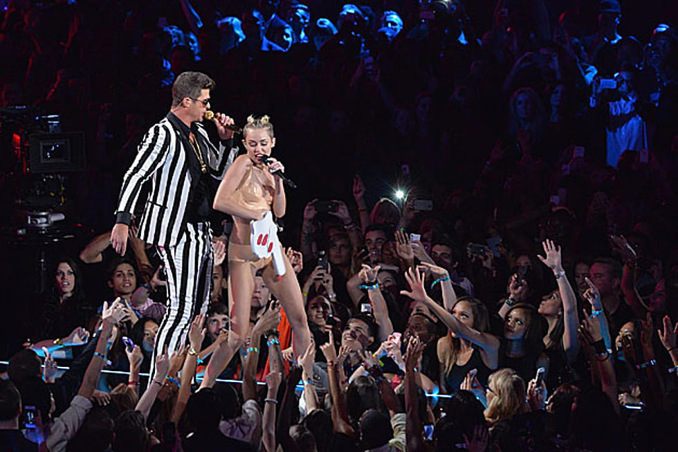 Foam Finger Inventor Completely Turned Off by Miley Cyrus’ VMA Performance