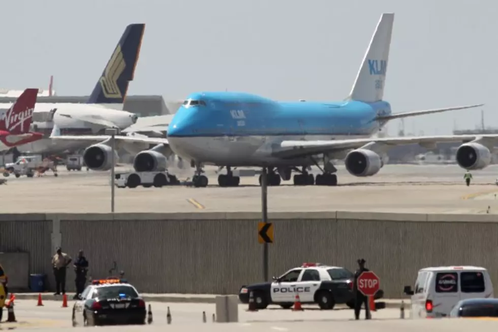 LAX Shooting &#8212; Gunman Opens Fire at L.A. Airport, Kills One TSA Agent [UPDATED]