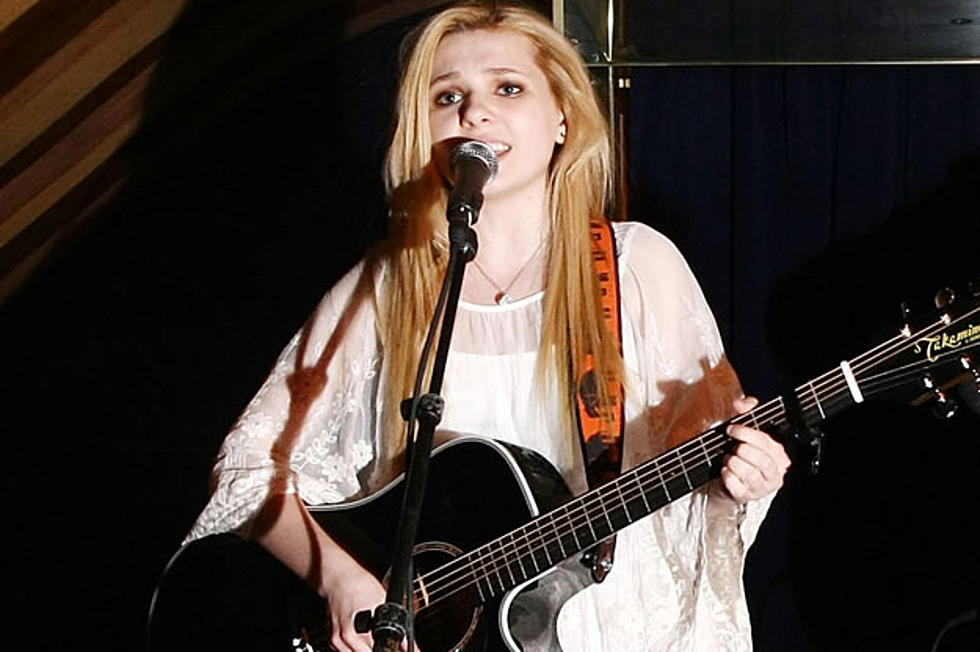 Abigail Breslin, ‘Fight for Me’ – Song Review