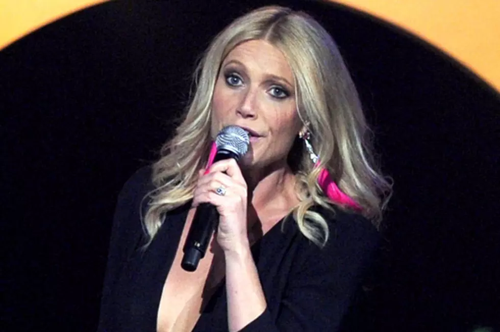 Gwyneth Paltrow Sings &#8216;Forget You&#8217; During Guest Appearance on &#8216;Glee Live&#8217; Tour