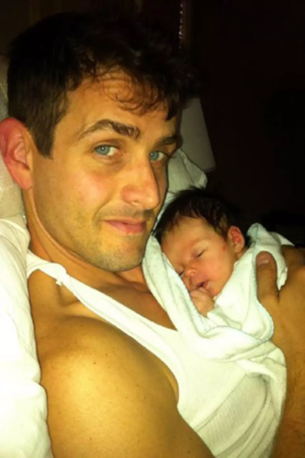 Joey McIntyre Tweets Picture of Baby Girl Kira