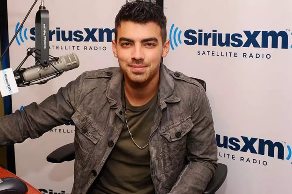 Joe Jonas Bumps &#8216;Fast Life&#8217; to October, Set to Perform With Britney Spears