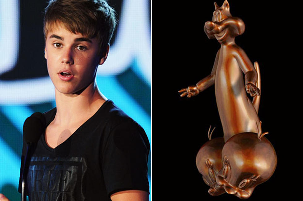 Justin Bieber&#8217;s Private Parts Immortalized as a Sylvester and Tweety Sculpture