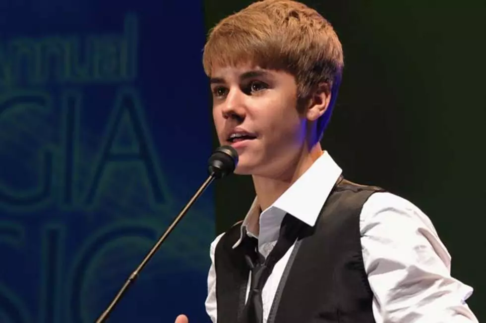 Justin Bieber Fans Infuriated Over Fan Site Hearing Christmas Album First
