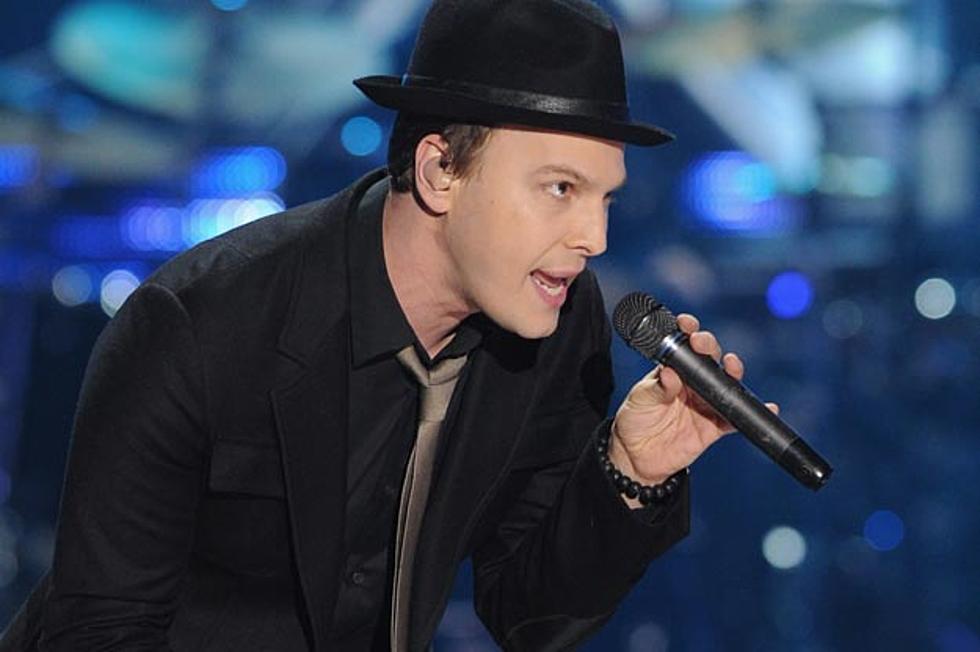 Gavin DeGraw Pays Tribute to Country&#8217;s Kenny Chesney on 2011 CMT &#8216;Artists of the Year&#8217; Special