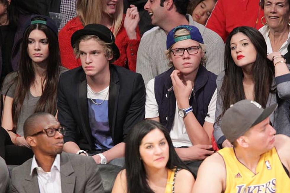 Cody Simpson Takes in Lakers Game With Kardashian Siblings