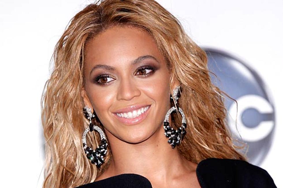 Beyonce Shows Off Post-Baby Body in Black Bathing Suit