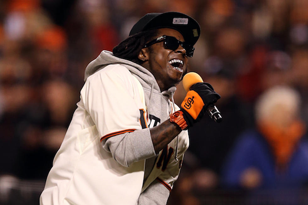 Lil Wayne Croons ‘Take Me Out to the Ball Game’ at Giants-Cardinals NLCS