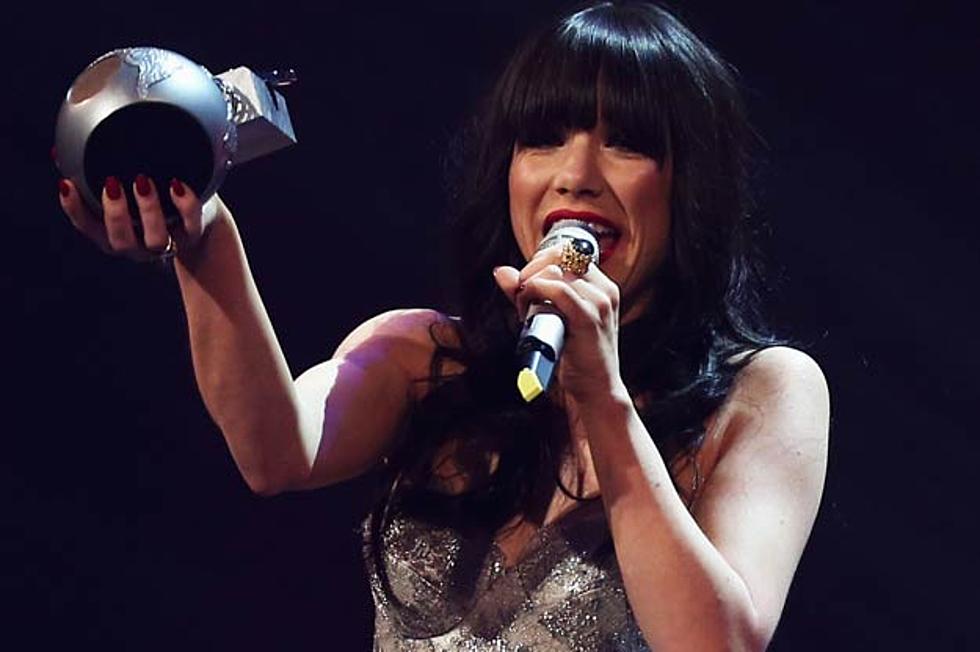 Carly Rae Jepsen Wins Best Song at 2012 MTV EMAs
