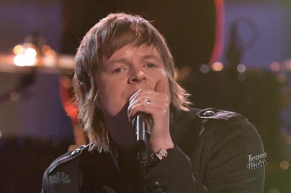 Terry McDermott Shines With ‘Summer of 69′ on ‘The Voice’