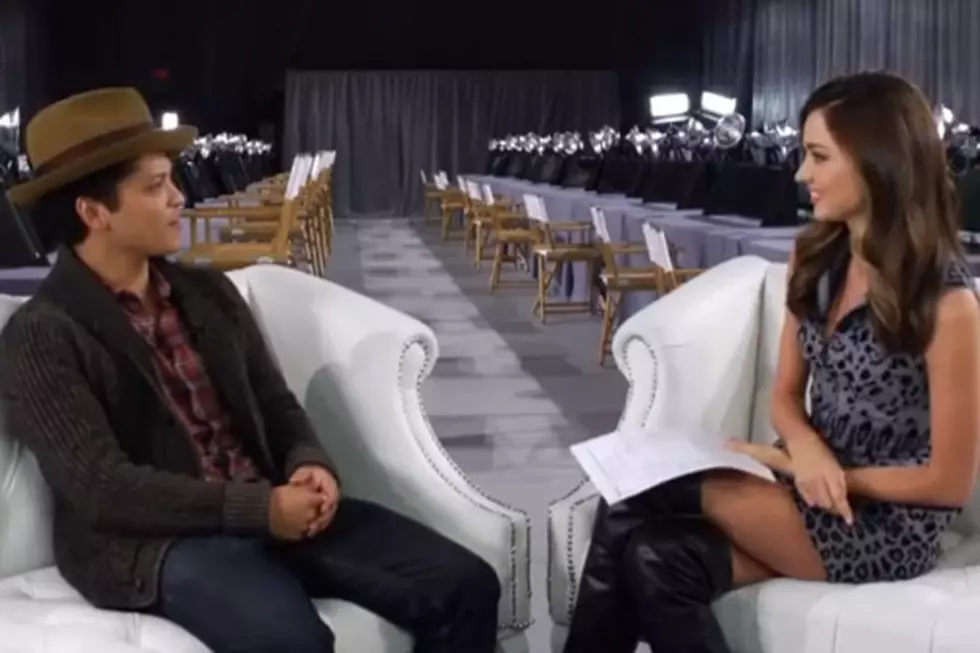Watch Victoria’s Secret Model Miranda Kerr Interview Bruno Mars