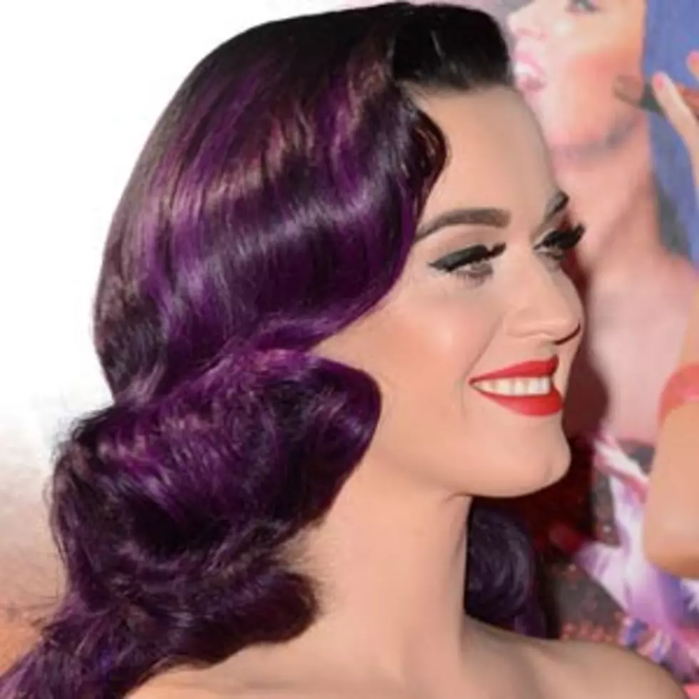 Old Hollywood Waves in Royal Purple &#8211; Best Katy Perry Hairstyles