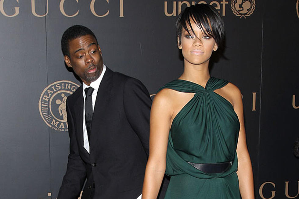 Chris Rock Gives Rihanna the Bidness &#8211; Celebrity Photobombs
