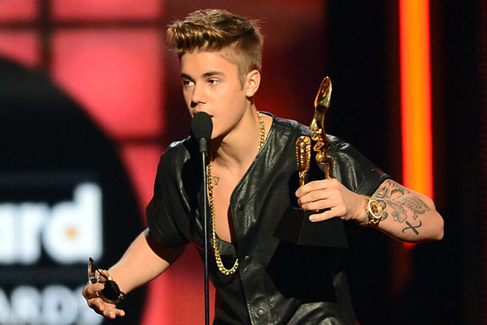 Bieber Booed At Billboard Awards