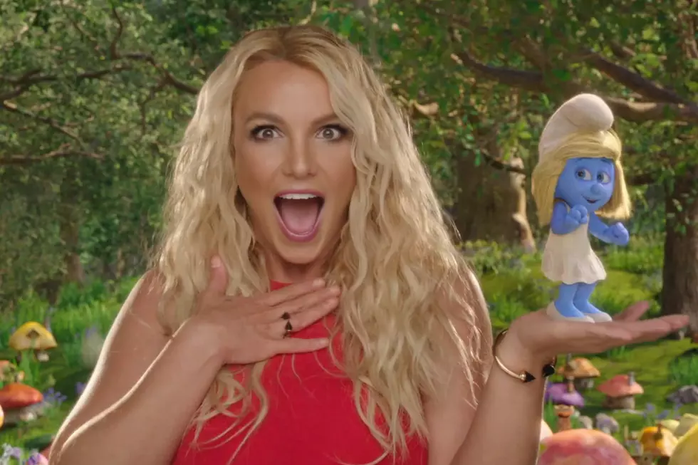 Britney Spears + Her Sons Get Their Smurf on in the ‘Ooh La La’ Video