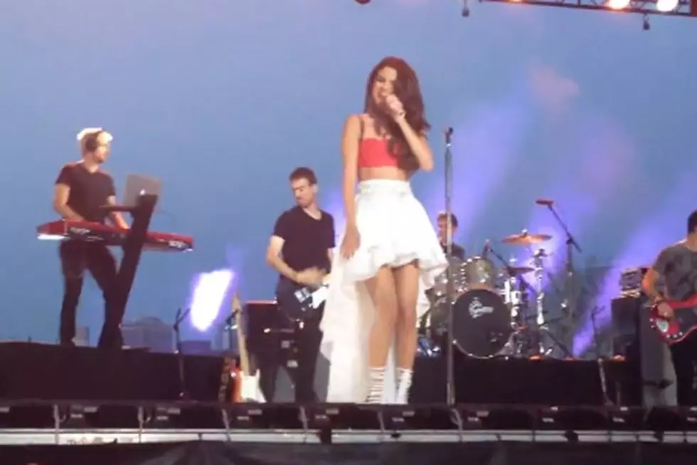 Selena Gomez Performs ‘Come & Get It’ + ‘Slow Down’ at Macy’s 4th of July Fireworks Spectacular