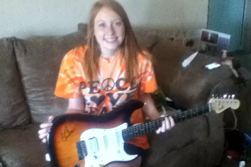 Meet the Winner of PopCrush's Kelly Clarkson Guitar Giveaway