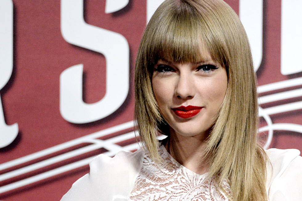 Taylor Swift Donates Signed Guitar to Small Town in Rhode Island