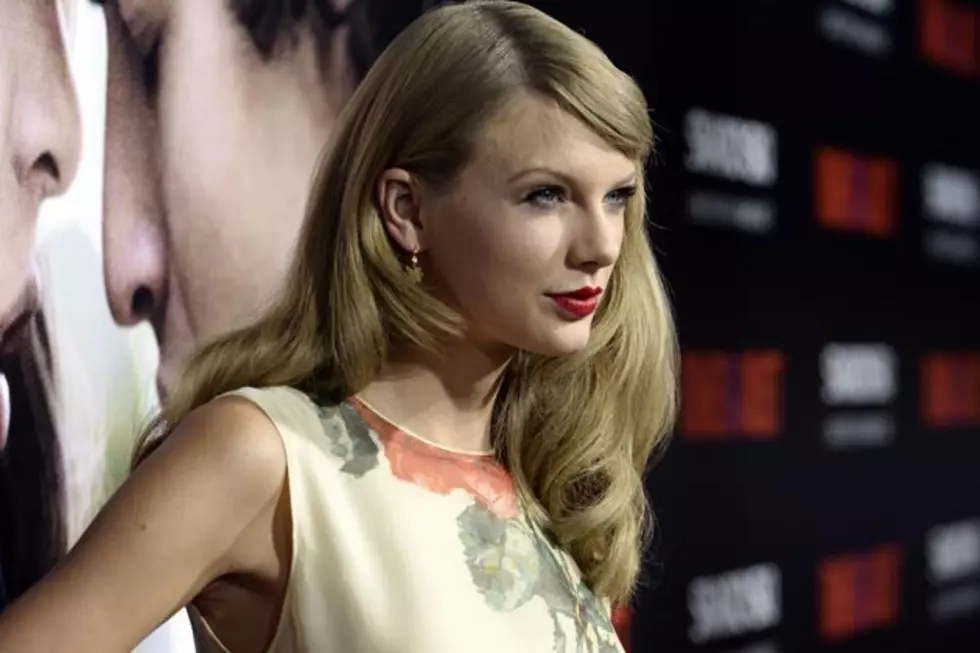 Taylor Swift Dons Romantic Reem Acra Frock + Sideswept Bangs at &#8216;Romeo and Juliet&#8217; Premiere [PHOTOS]