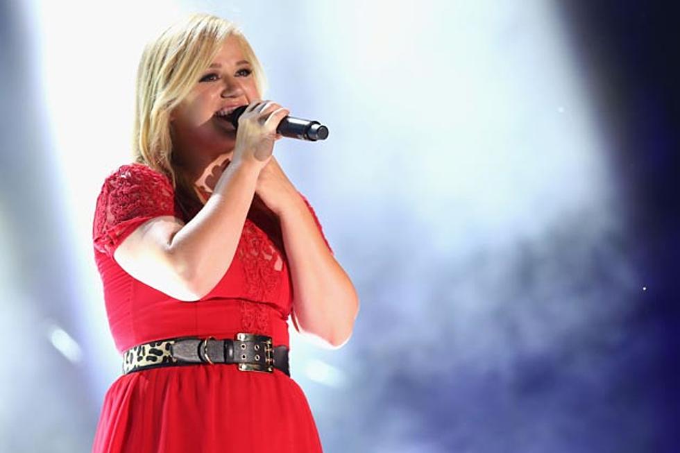 Kelly Clarkson Claims She Will Have a Girl