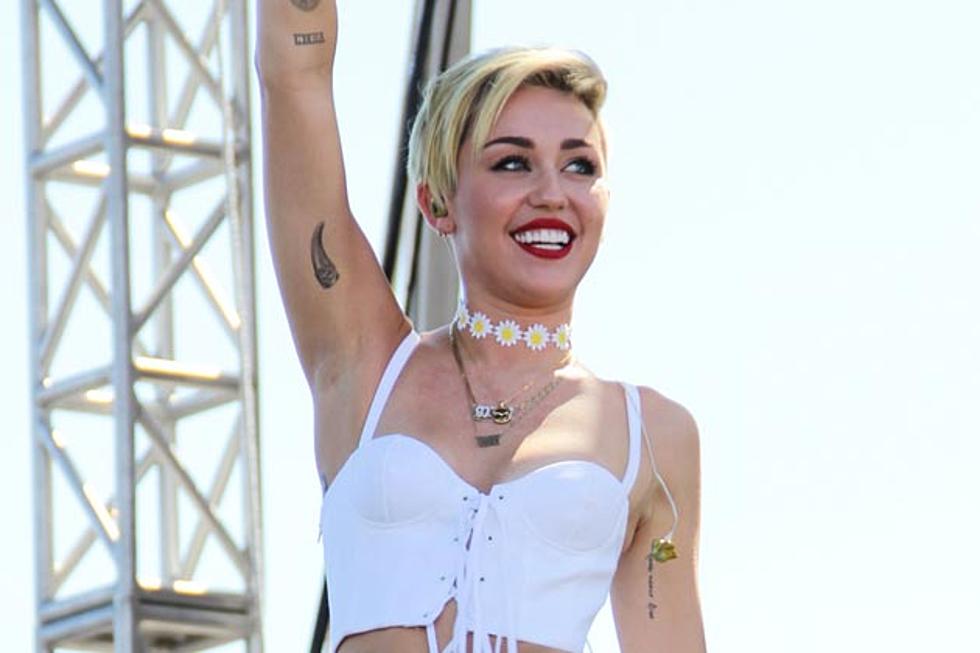 Miley Cyrus Shares Shower Selfie [PHOTO]
