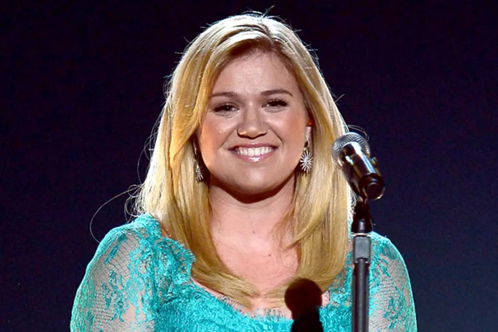 Could Kelly Clarkson Be Pregnant Already?