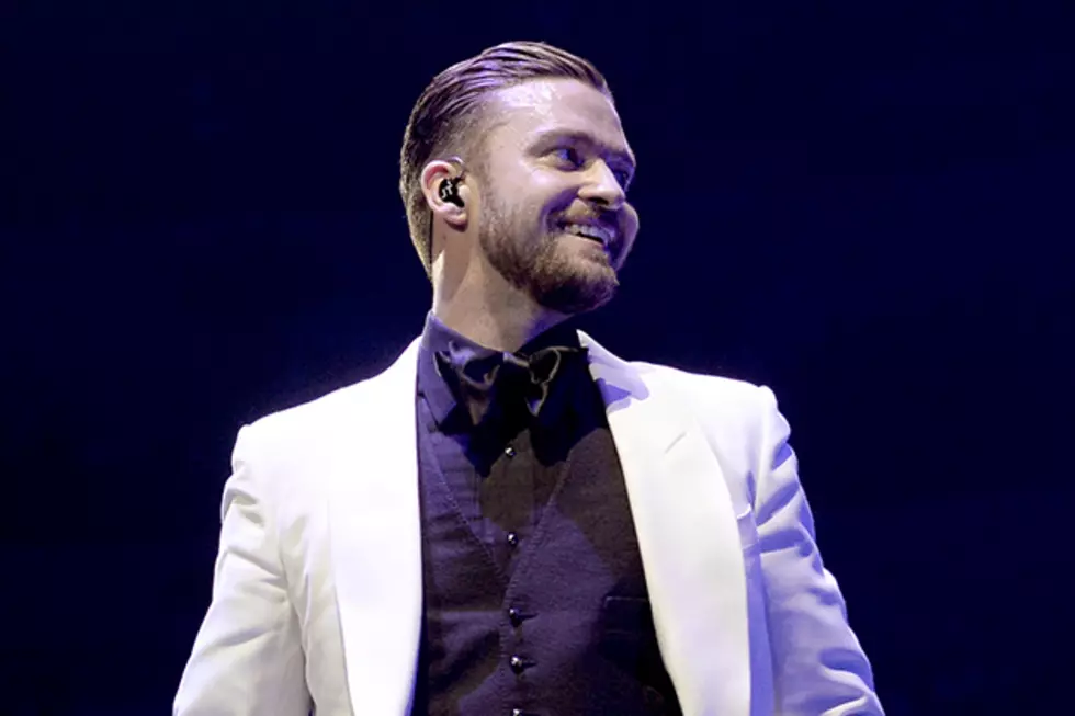 Justin Timberlake Photobombs Fans at Concert