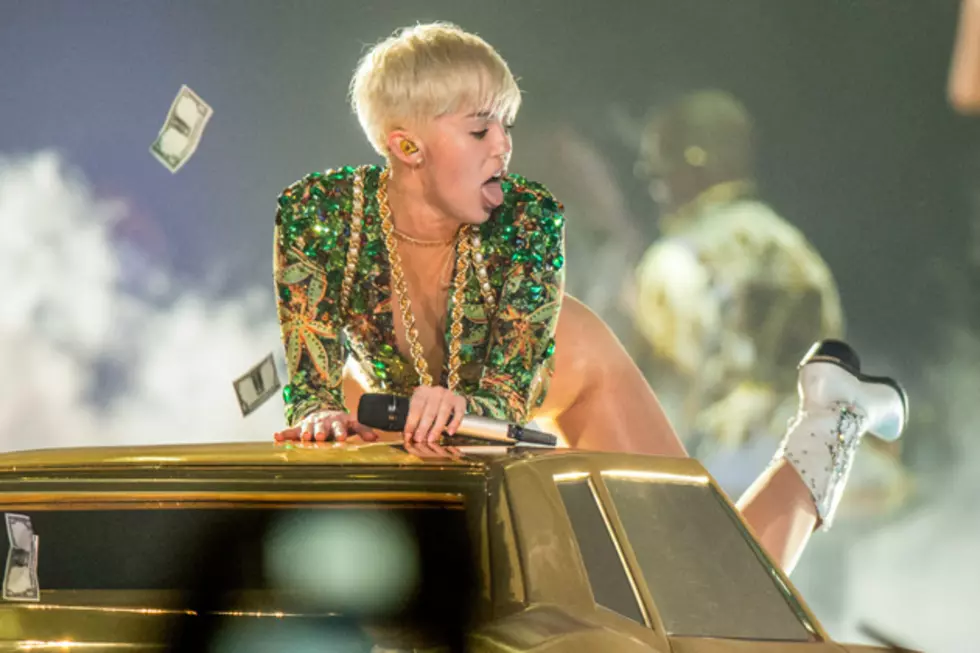 The Definitive (Tongue) Ranking of Miley Cyrus&#8217; Wildest Bangerz Tour Moments So Far