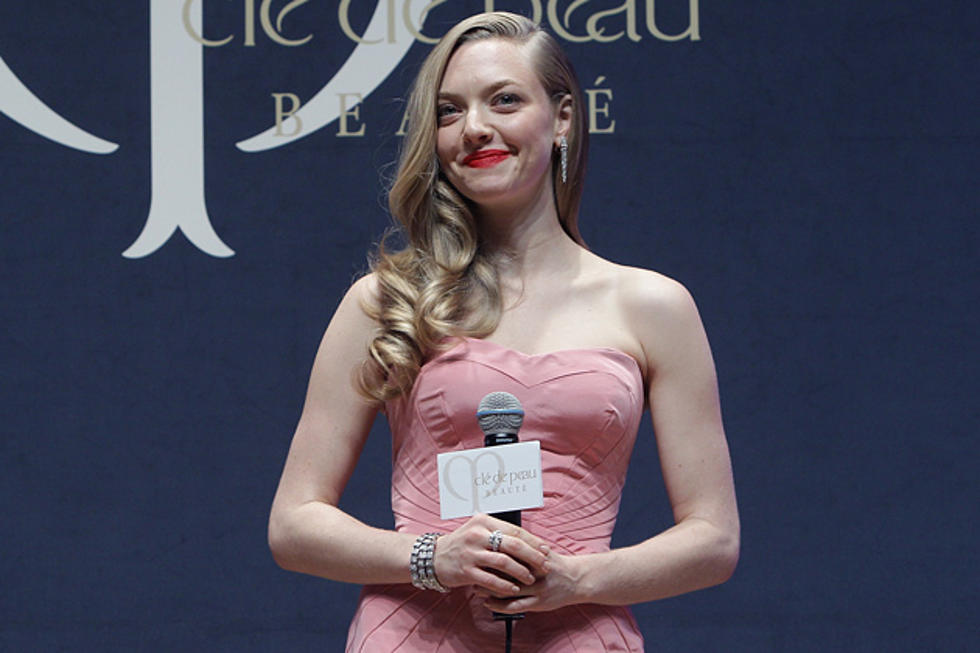 Amanda Seyfried Talks &#8216;Mean Girls&#8217; Reunion + Fans Wanting Her to Touch Her Boobs