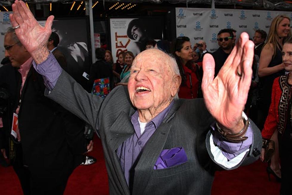 Mickey Rooney Dead at 93 – Stars React on Twitter