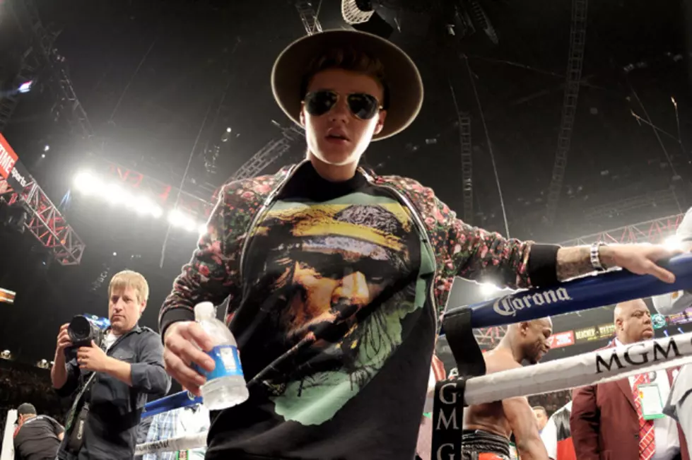 Justin Bieber Hangs With Floyd Mayweather Jr. and Kylie Jenner in Las Vegas [VIDEO + PHOTOS]