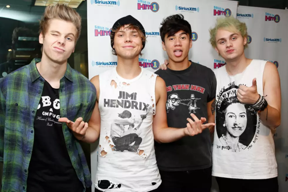 5 Seconds of Summer Surprise Fans With Weird Kisses [VIDEO]