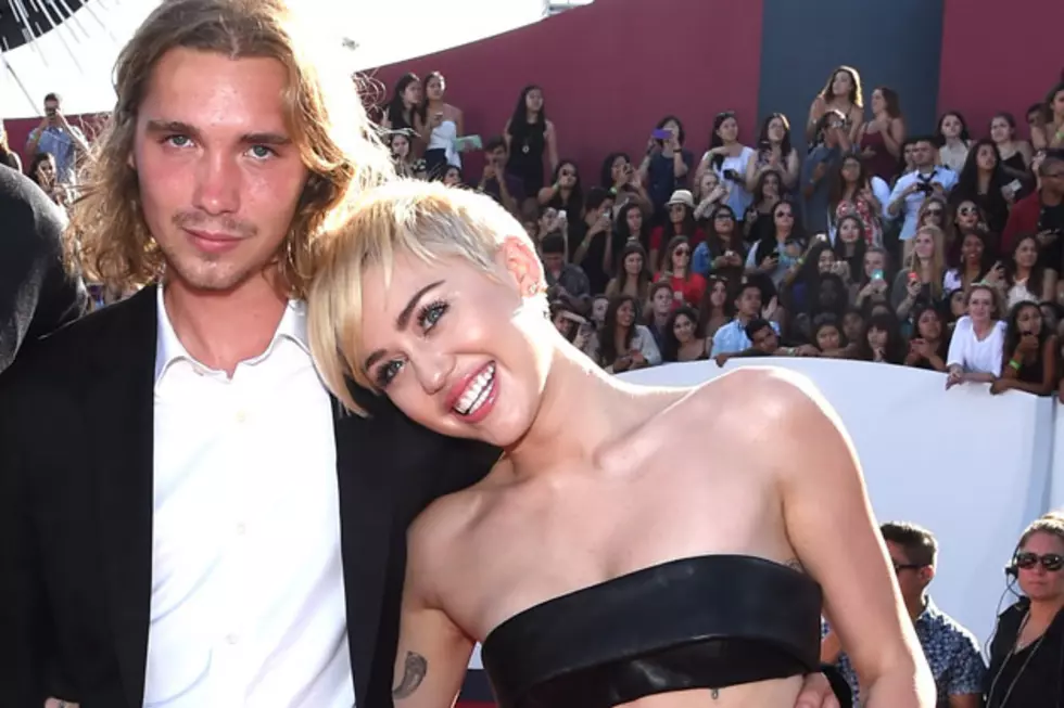 Miley Cyrus&#8217; 2014 MTV VMAs Date Jesse Helt Has a Warrant Out for His Arrest
