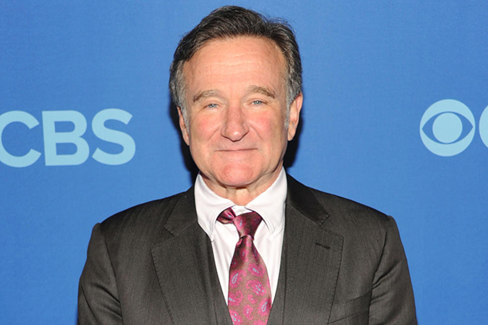 ‘Mrs. Doubtfire’ Stars Remember Robin Williams, ‘Good Will Hunting’ Memorial Set Up at Bench [PHOTO]