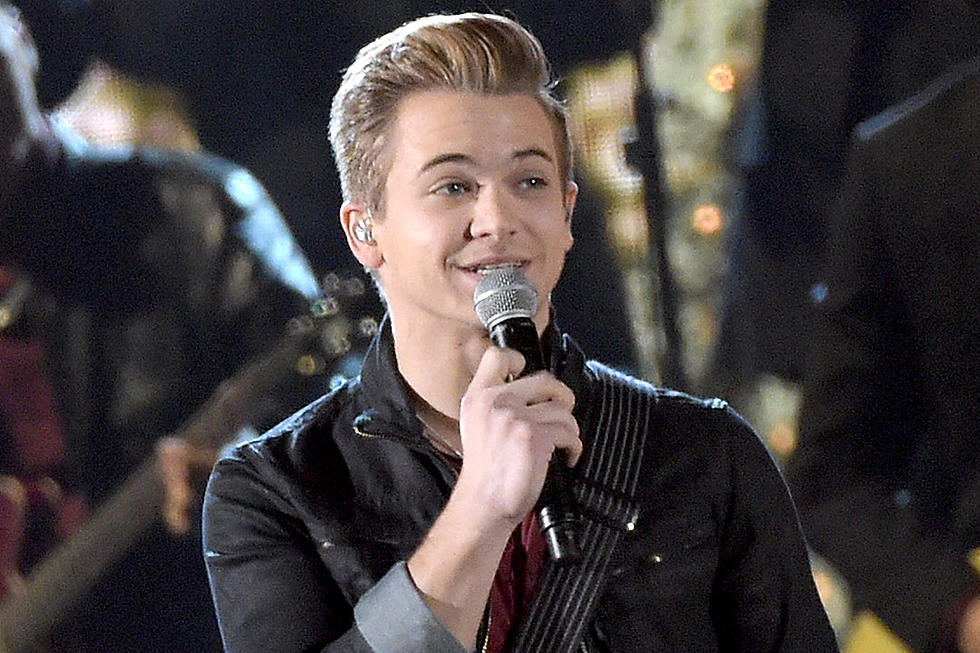 Hunter Hayes Performs 'Merry Christmas Baby' at 2014 'CMA Country Christmas' Special [VIDEO]
