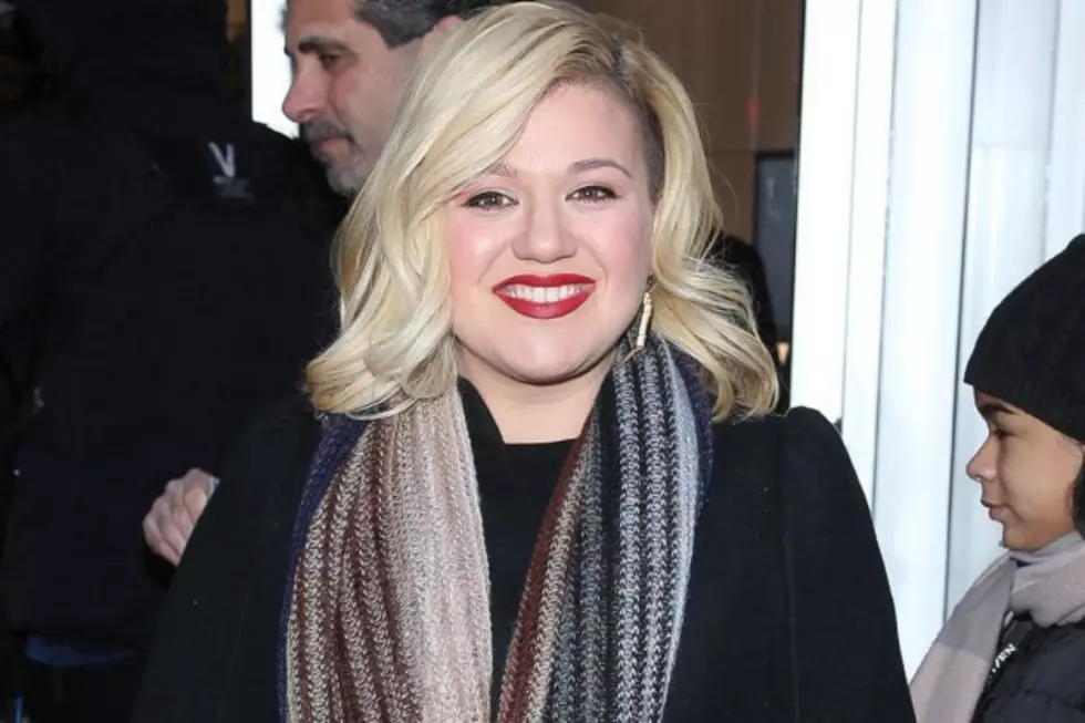 Kelly Clarkson Had a &#8216;Horrible Pregnancy,&#8217; Was Hospitalized