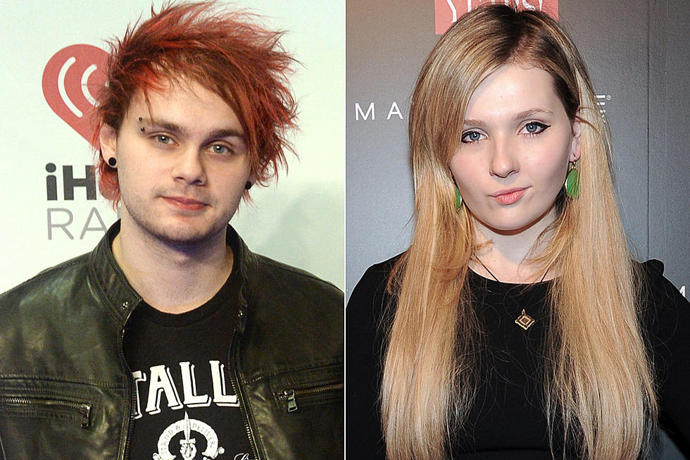 Michael Clifford Responds to Abigail Breslin’s Diss Track Via Twitter