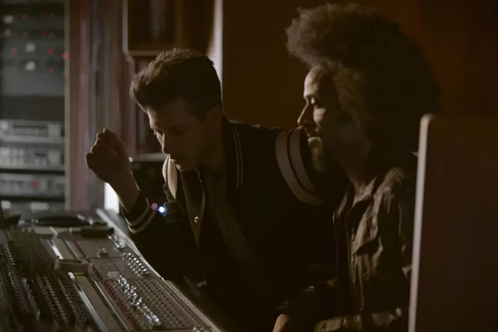 Mark Ronson Jams With One Lucky GRAMMY Amplifier Winner
