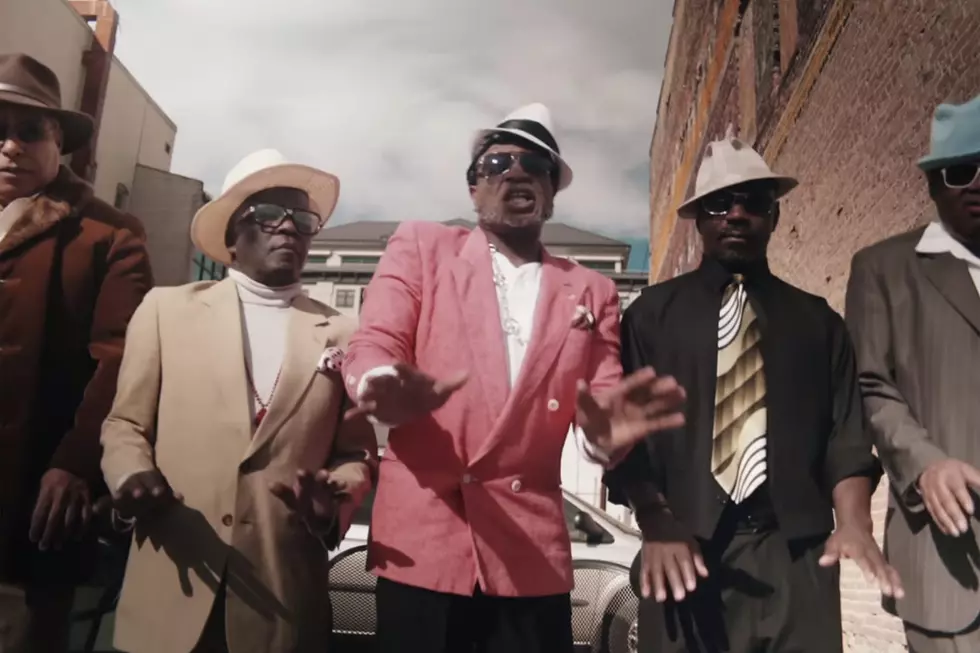 Singer Alex Boye Recreates 'Uptown Funk' Video With Seniors
