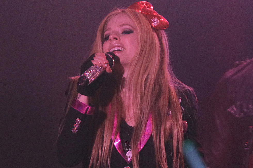 Avril: 'I Thought I Was Dying'