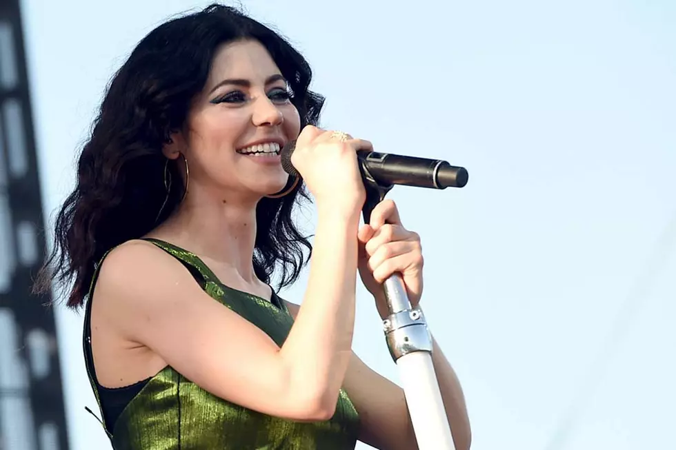 Marina and the Diamonds Gets Real in Stripped-Down &#8216;Happy&#8217; Performance