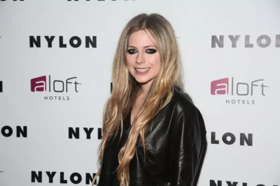 Avril Lavigne Gives Inspiring Performance Of &#8216;Fly&#8217; During Special Olympics Opening Ceremony