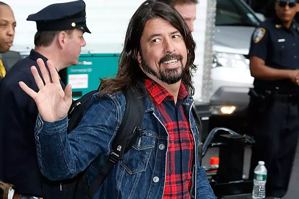 Dave Grohl Designed Guitars Throne While ‘High As a Kite’