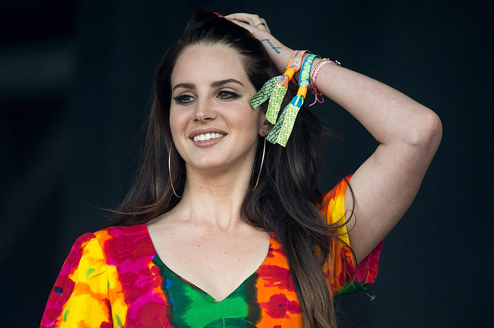 Lana Del Rey&#8217;s Most Beautiful Stage Looks [Gallery]