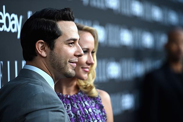 &#8216;Pitch Perfect&#8217; Costars Skylar Astin And Anna Camp Are Aca-Engaged