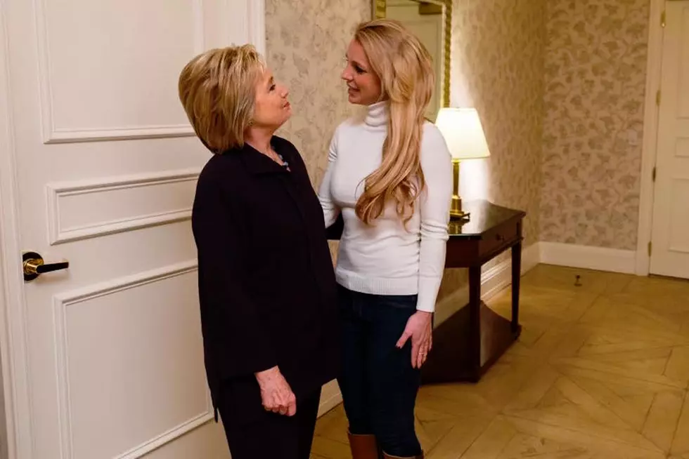 Presidential Hopeful Hillary Clinton Meets Prominent World Leader, Britney Spears