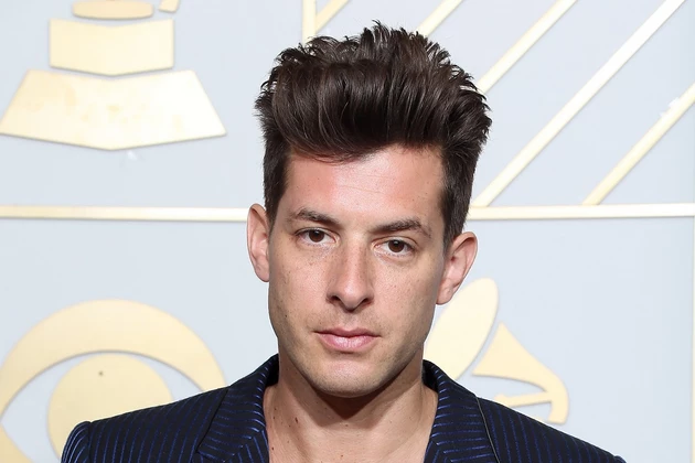 Mark Ronson Talks &#8216;Uptown Funk&#8217; Phenomenon, Remembers Amy Winehouse at the 2016 Grammys
