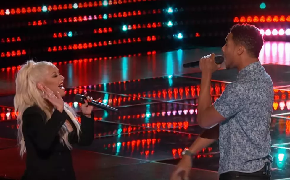 Christina Aguilera Joins 'Voice' Hopeful For Impromptu 'Spell'-Binding Duet